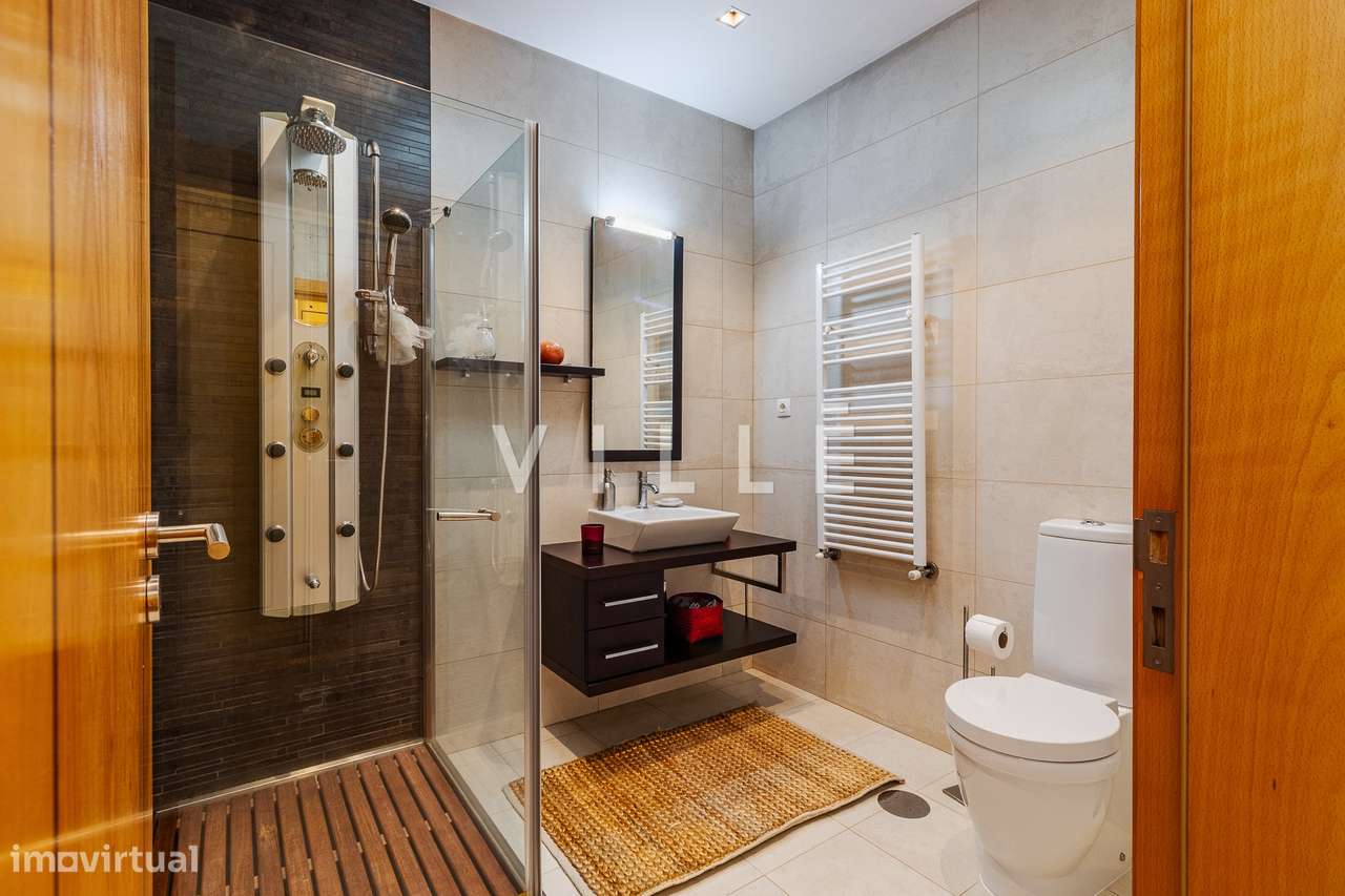 Moradia T4 com piscina aquecida e garagem dupla-34