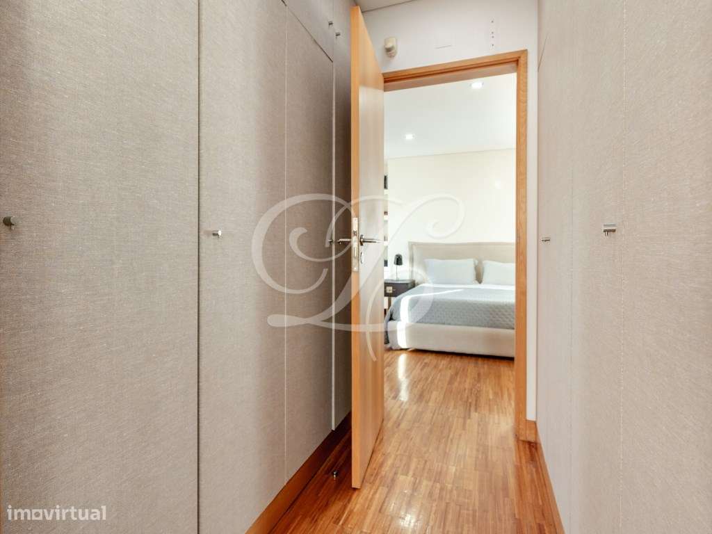 Moradia T4+1 com piscina, jardim relvado e área de barbecue | Cascais-36