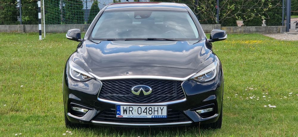 Infiniti Q30 2017