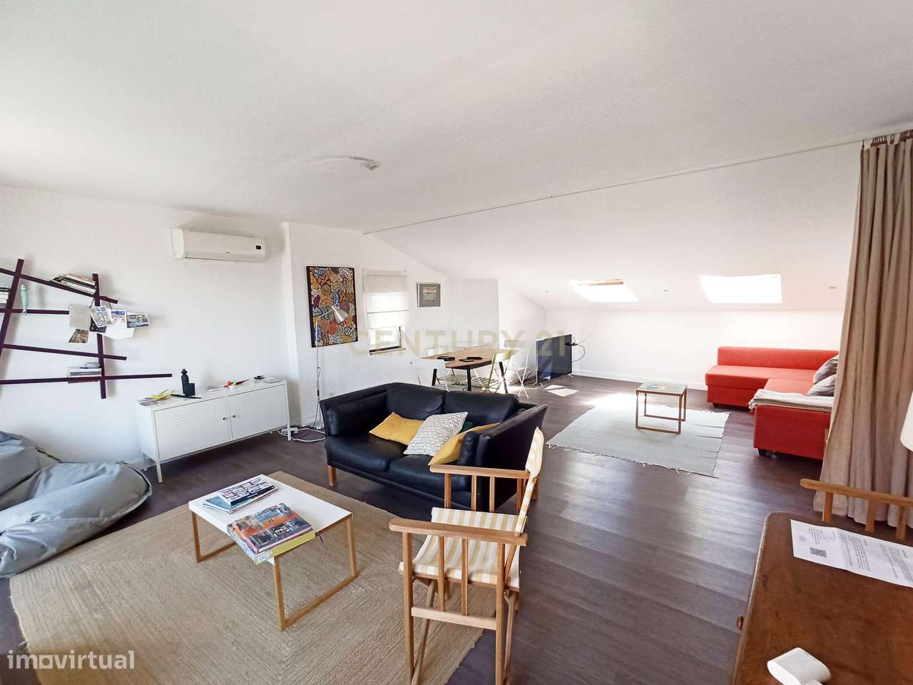 Apartamento com terraço e vista junto ao jardim do Torel-5
