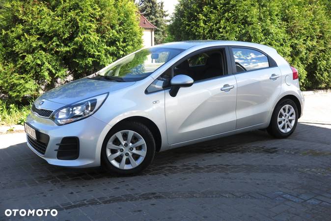 Kia Rio 1.2 Dream Team Edition - 4