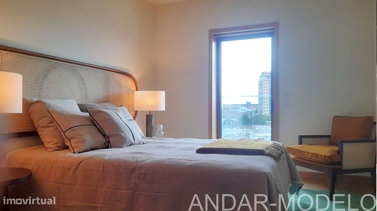 Apartamento T1+1 NOVO no coração do Porto-9