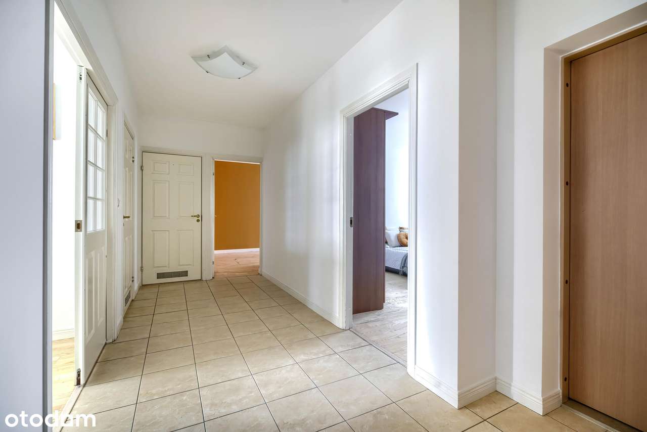 Ciche, wygodne mieszkanie na parterze z balkonem.-8