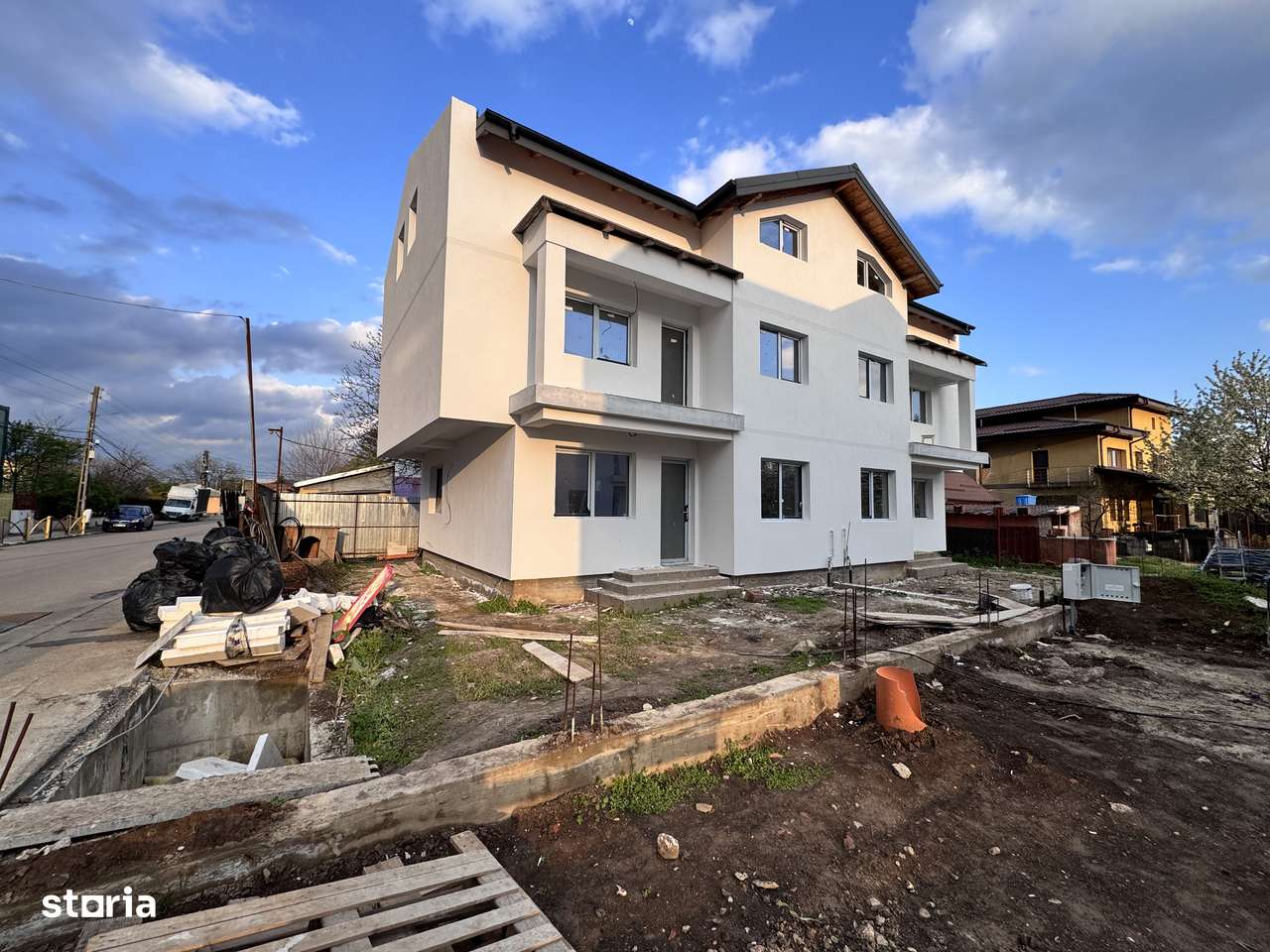 Casa pozitie deosebita P+1+M. 7 cam. Util 173mp. Teren 163mp - Imagine principală: 1/20