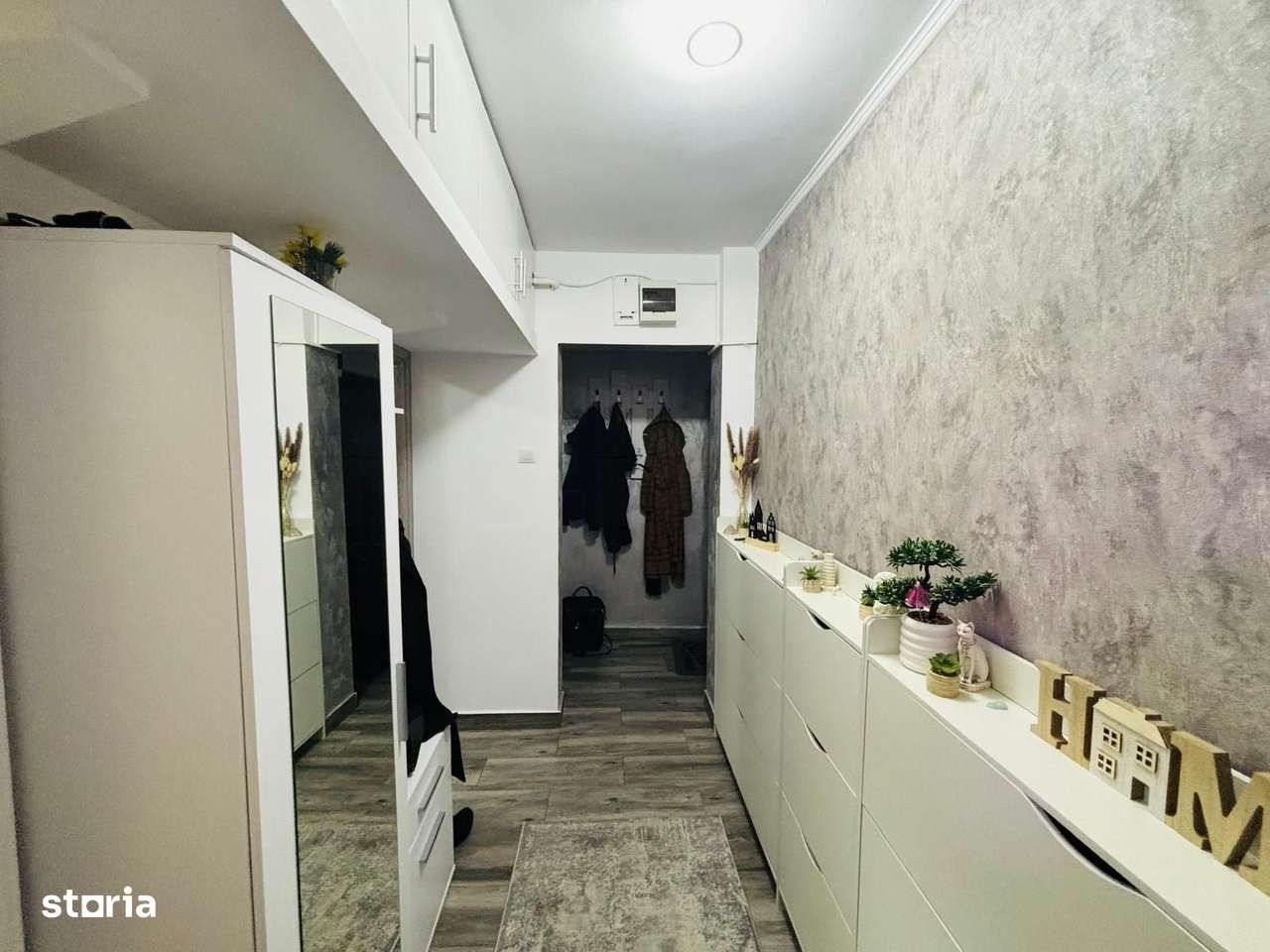 Apartament 3 camere • Zonă Universitate • 90.000 € - Imagine principală: 2/7