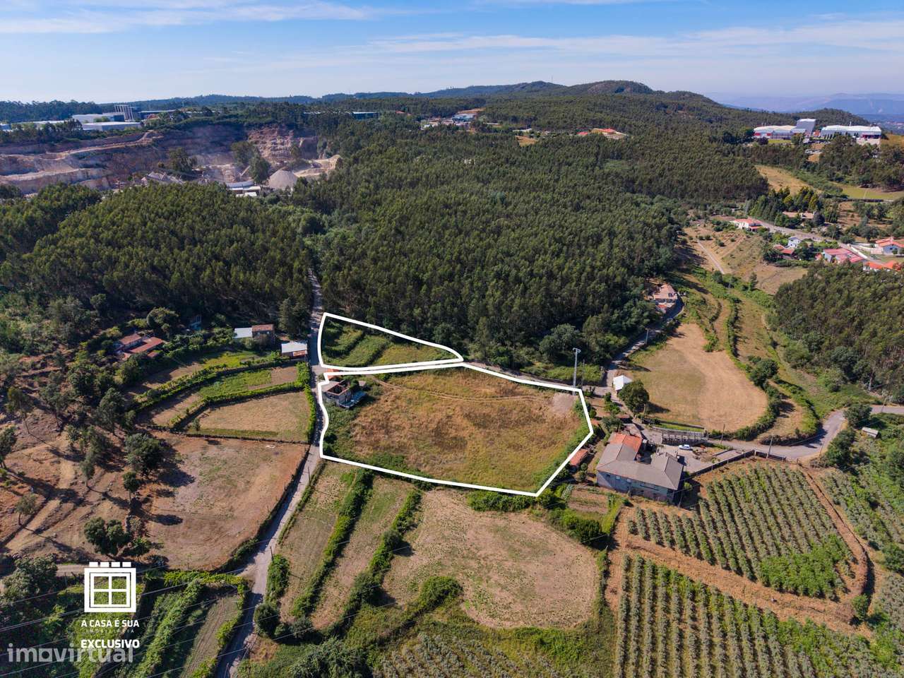 Quinta para restaurar em Macieira de Cambra - Exclusivo-10