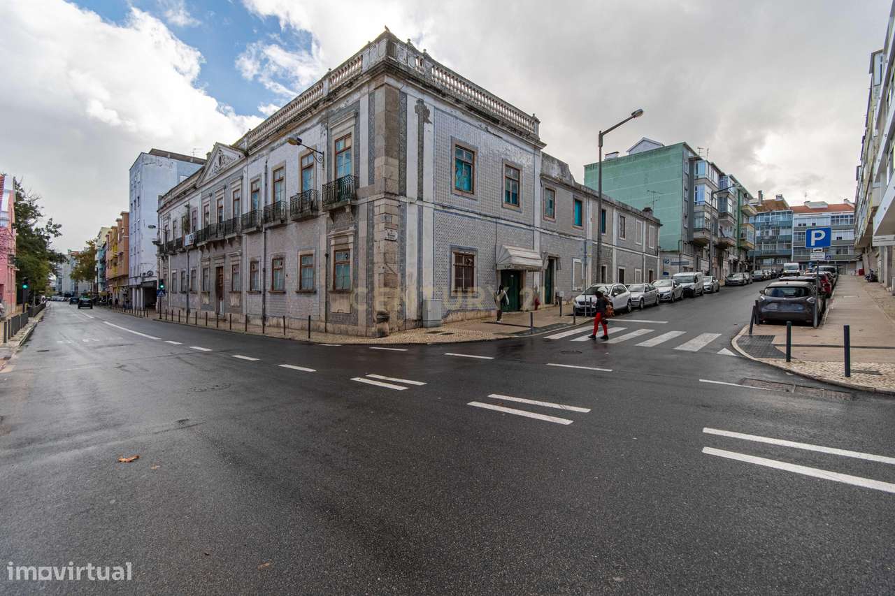 Apartamento T2 em São Domingos de Benfica-1