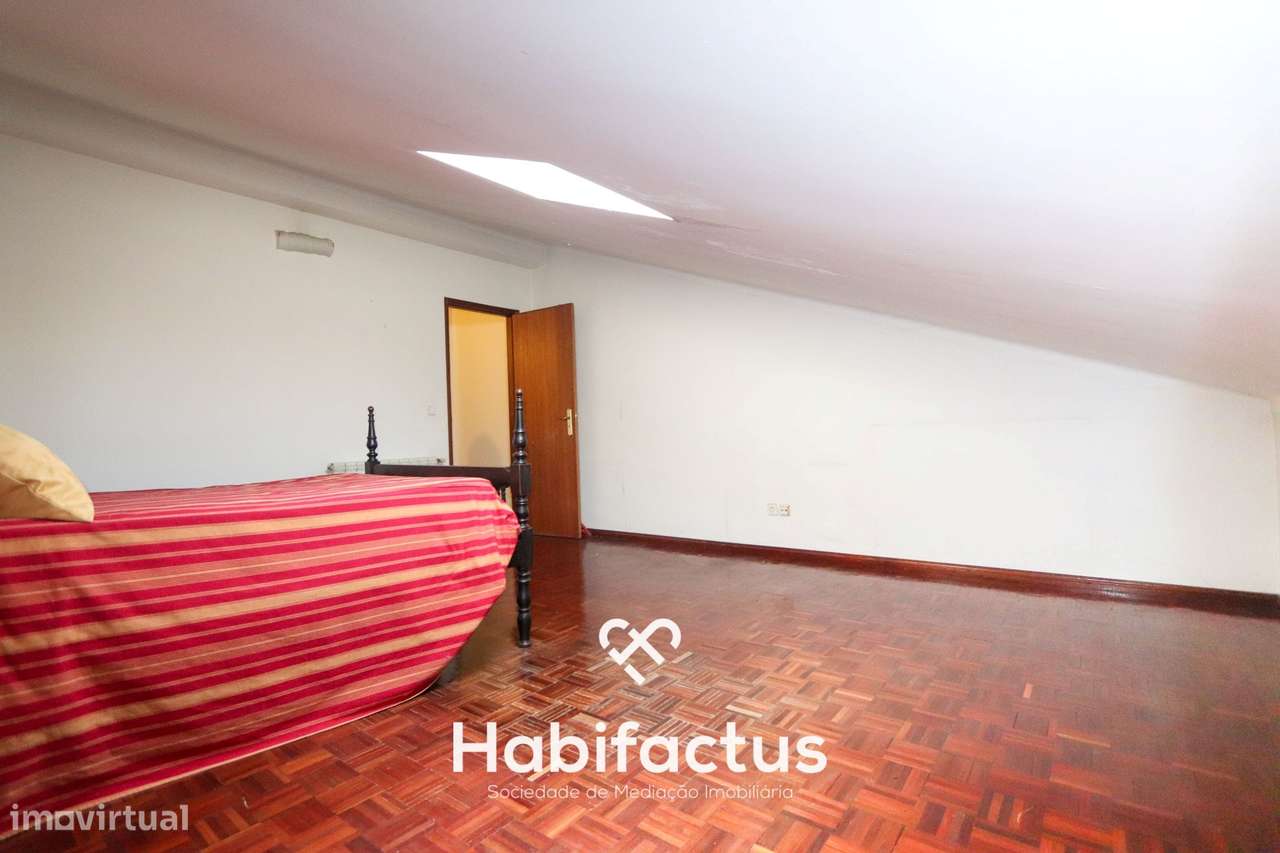 Apartamento T3+1 Duplex para  venda em Marzovelos.-19