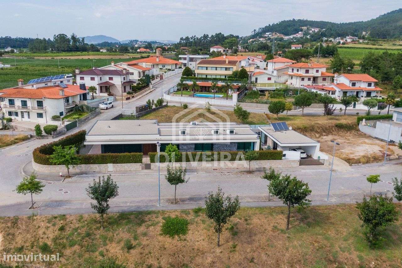 Moradia Térrea de Luxo em Barcelos-49