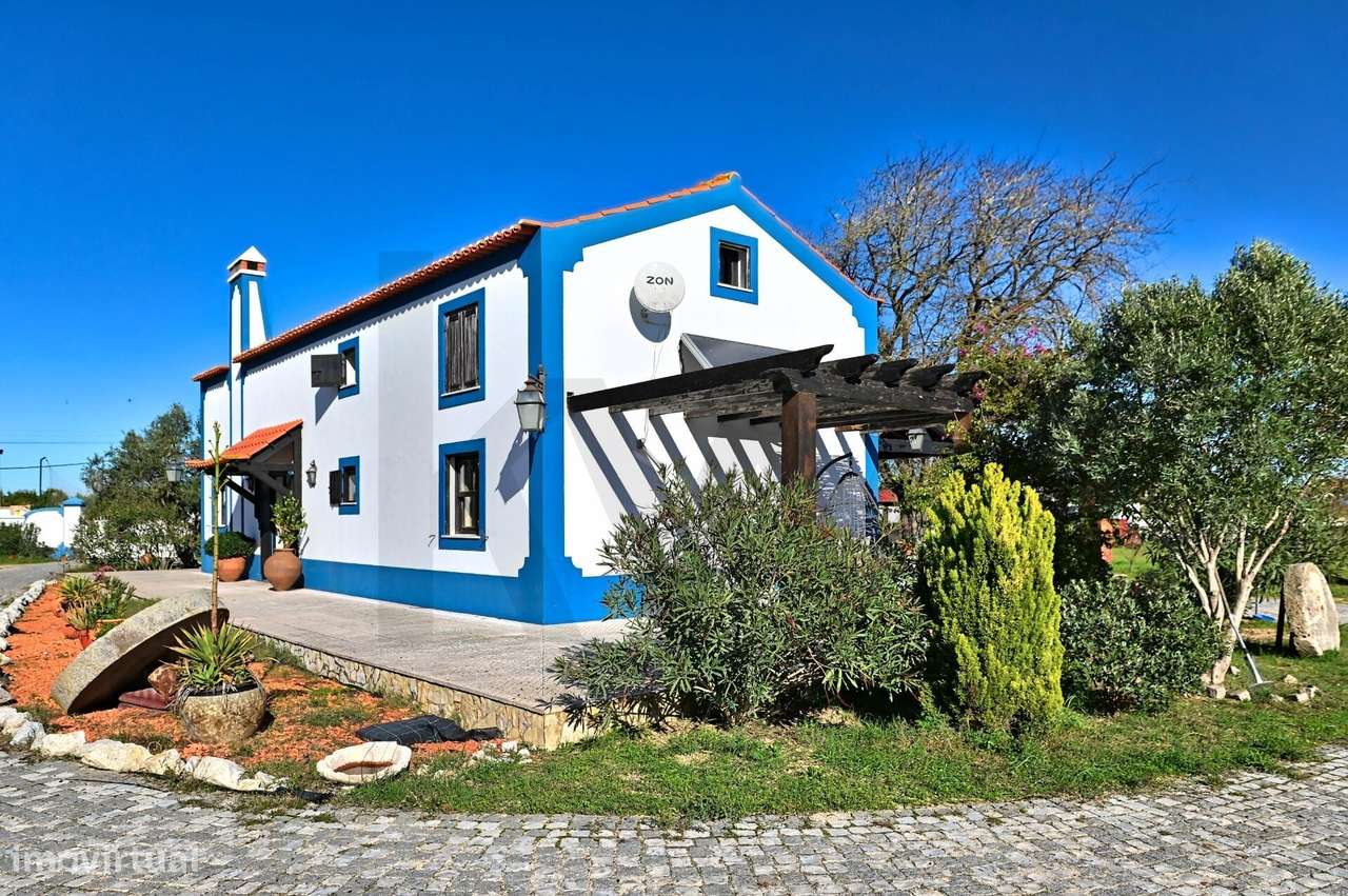 Moradia rústica com 2 quartos, em terreno com 7.370 m2, localizada na - Grande imagem: 4/41