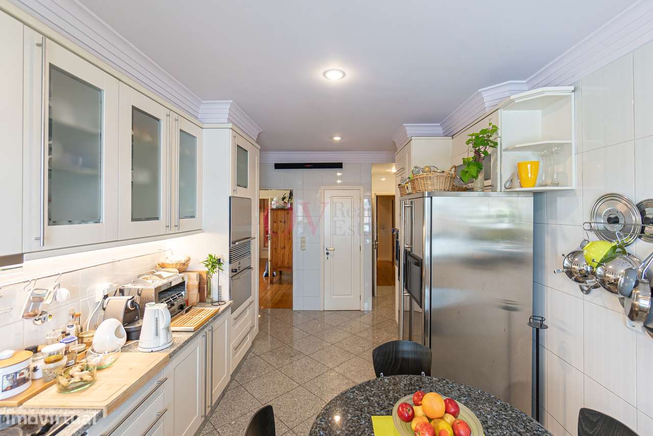 Para venda, apartamento T5 Rua Domingos Sequeira Porto, com varandas,-14