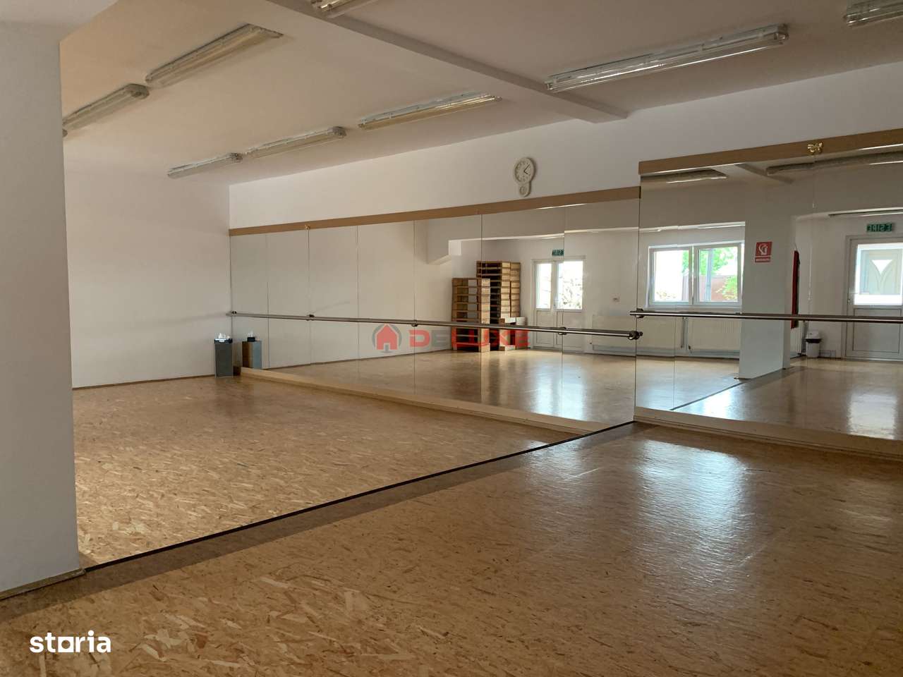 Casă / Vilă cu 6 camere în zona Sud-Est-3