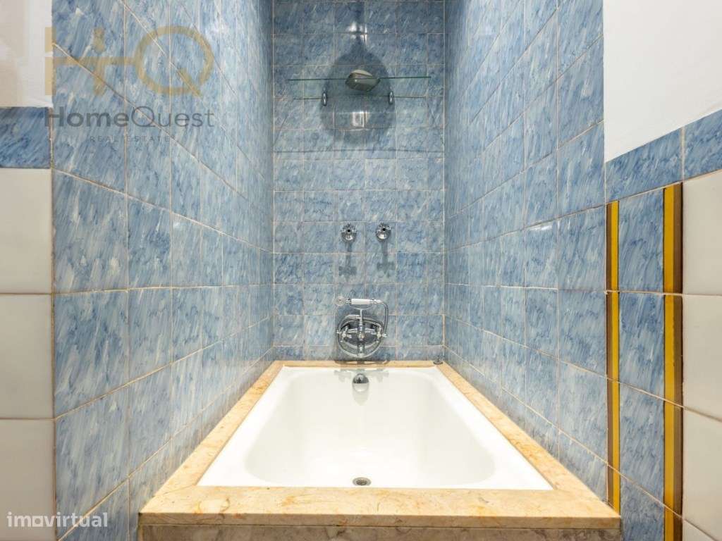 Apartamento T4 em Chiado-24