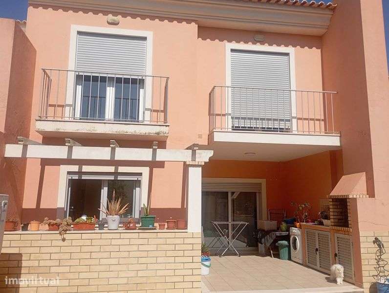 Moradia Boliquime - Grande imagem: 4/12