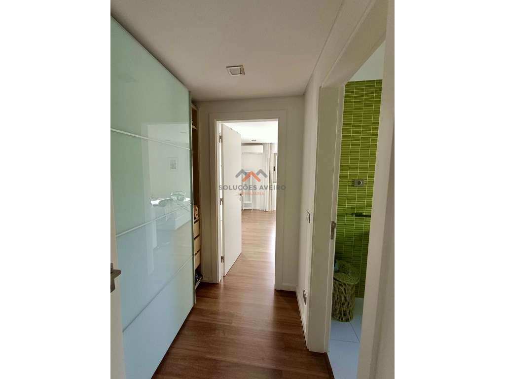 Moradia Contemporânea de Luxo com jardins tropicais e Design Exclus...-24