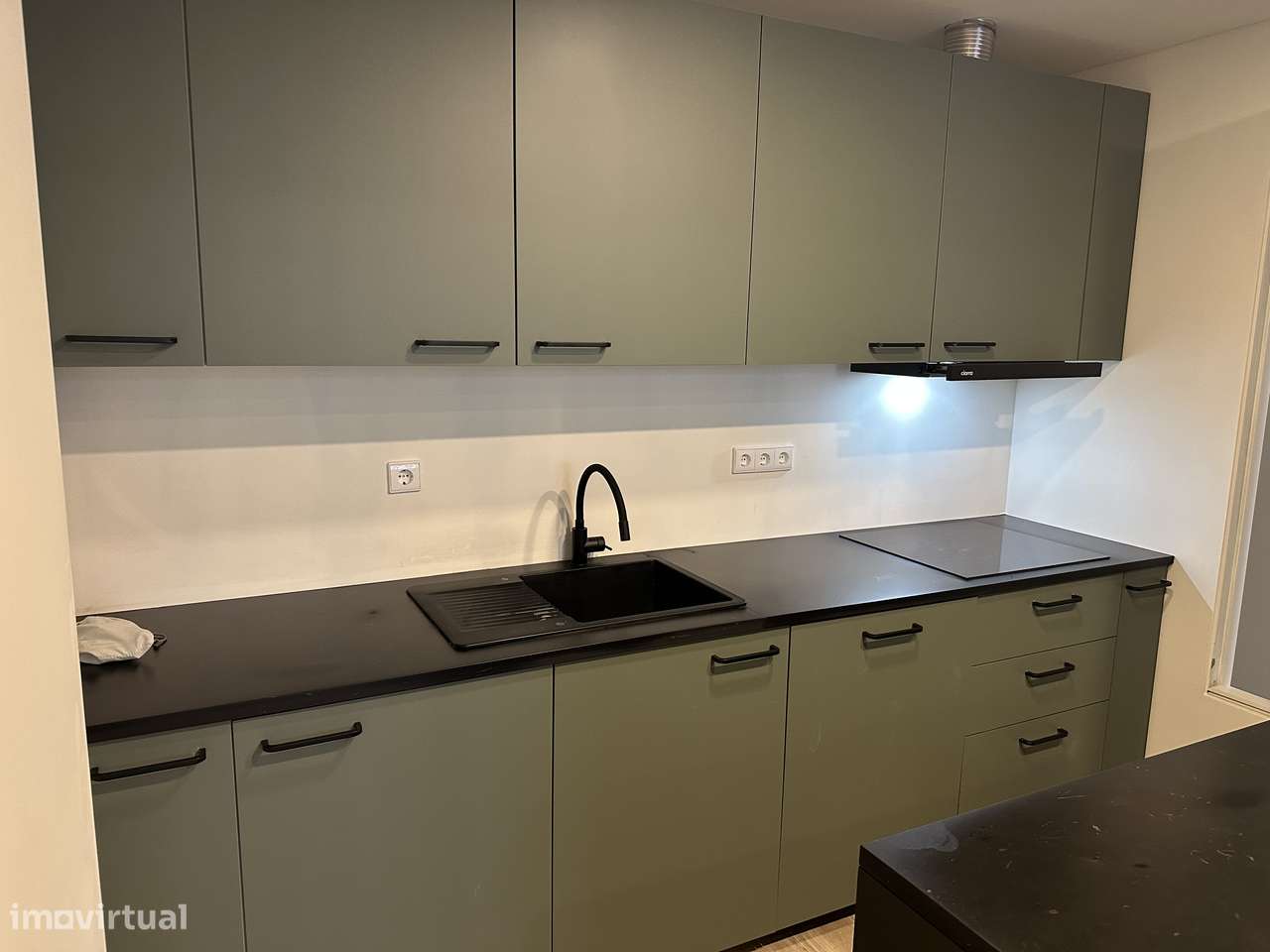 Apartamento T2 totalmente remodelado, com pátio interior - Lapa Porto-7