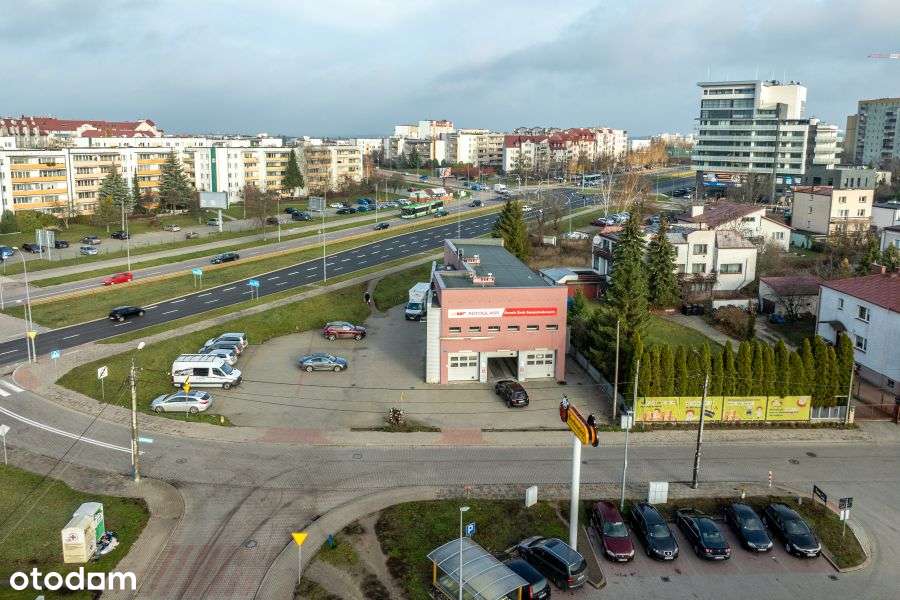 Atrakcyjny budynek komercyjny.-5