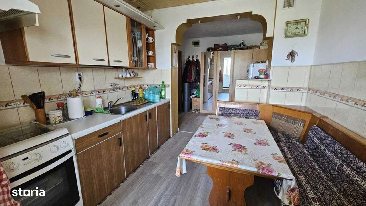 2 Camere Decomandat 58mp Bloc 1984 zona Nicolina Lidl Prima Statie - Imagine principală: 2/7