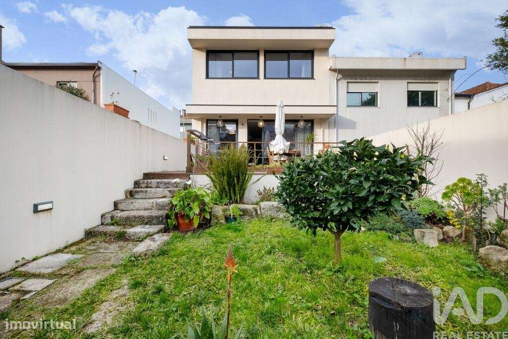 Casa / Villa T7 em Paranhos de 314,00 m2 - Grande imagem: 2/28