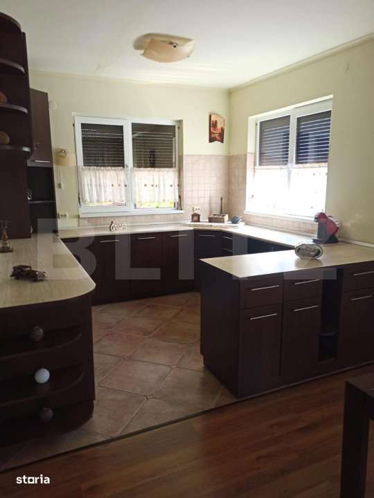 Casa tip vila 8 camere, 350mp, zona Corunca - Imagine principală: 4/14