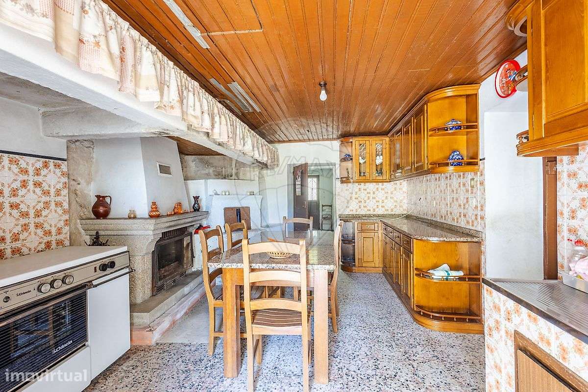 Moradia T2 para venda-15