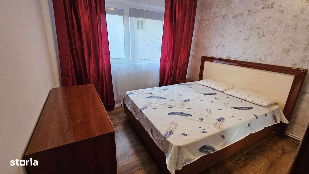 3 camere semidecomandat strada Miron Costin-3