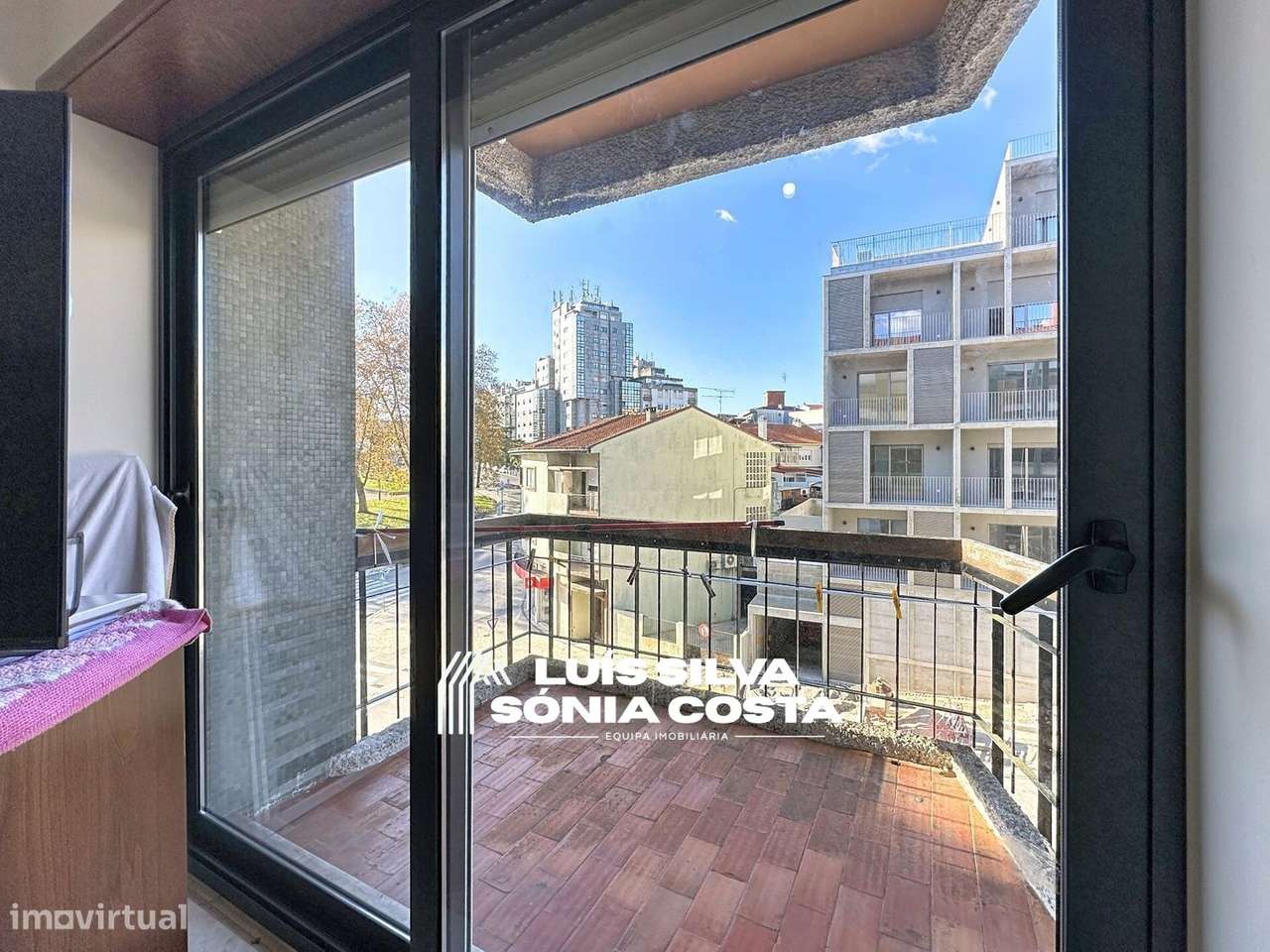 Apartamento t4 à venda na Rua Camilo Castelo Branco, 32 - Grande imagem: 3/23