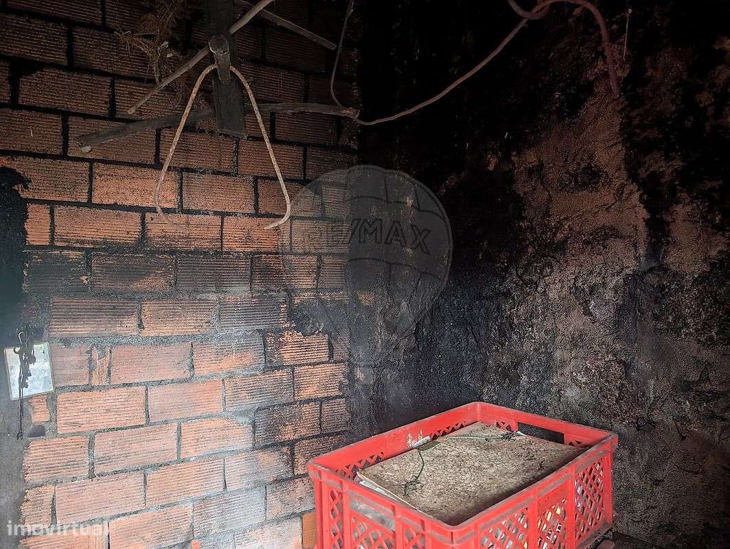 Moradia T1 para venda - Grande imagem: 2/5