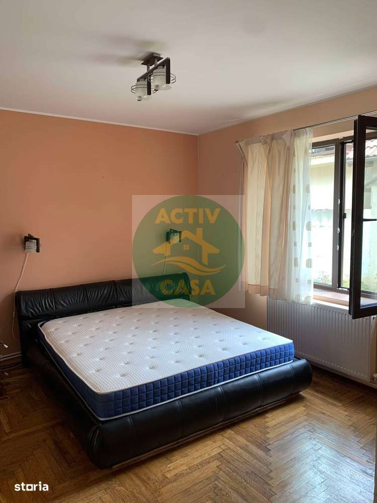 Casa de vanzare Roman - Imagine principală: 3/10