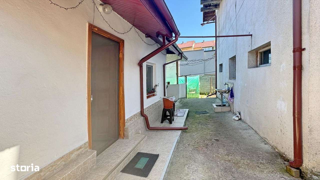 PROPRIETATE DE VANZARE IN CARTIERUL NOUA - Imagine principală: 3/8