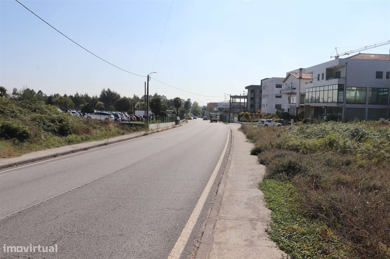 Lote de Terreno  Venda em Lustosa e Barrosas (Santo Estêvão),Lousada - Grande imagem: 4/12