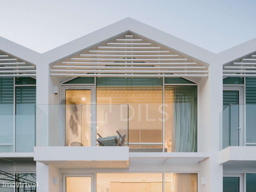Moradia T3+1 com jardim em novo empreendimento na Fuseta - Grande imagem: 4/76