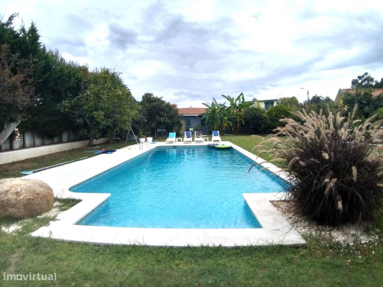 Moradia T3 com piscina em Canidelo - Vila Nova de Gaia