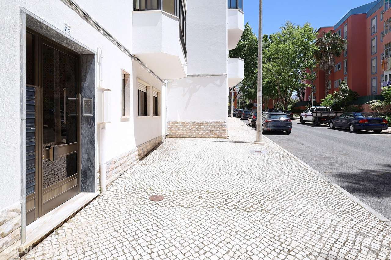 T2 - Apartamento com Varanda - Alapraia – Estoril-28