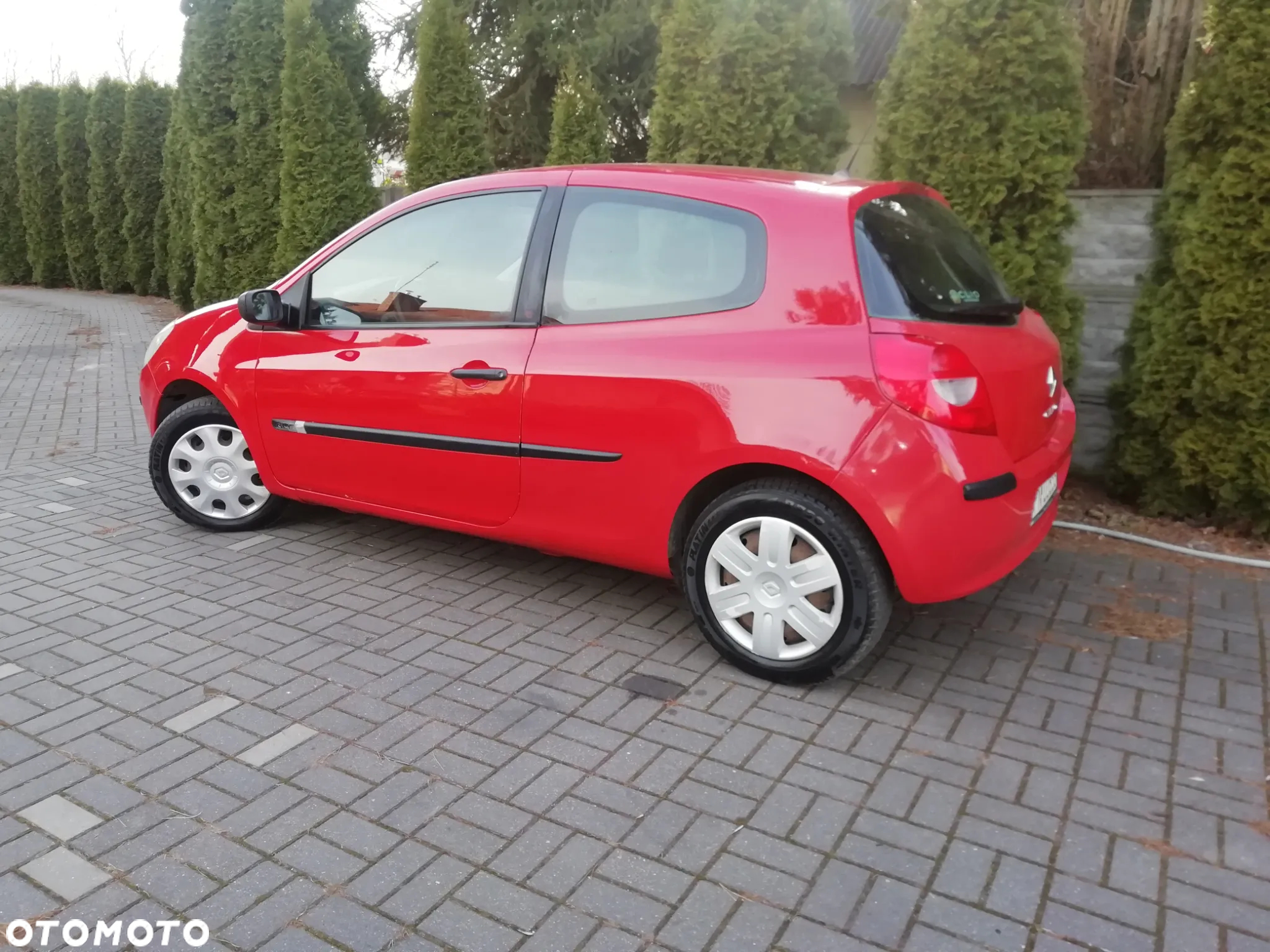 Renault Clio 1.2 16V Authentique - 16