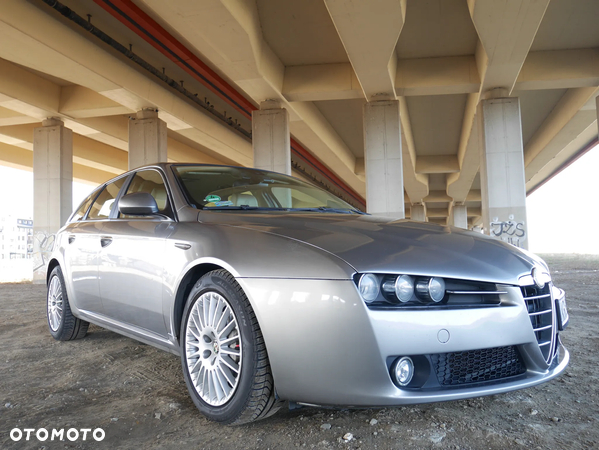 Alfa Romeo 159 - 2