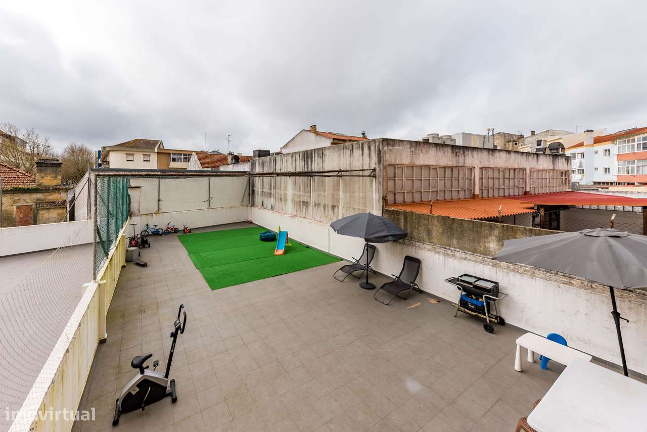 APARTAMENTO T3 | REMODELADO | TERRAÇO 100M2 | COLÉGIO REGGIO EMILIA-27