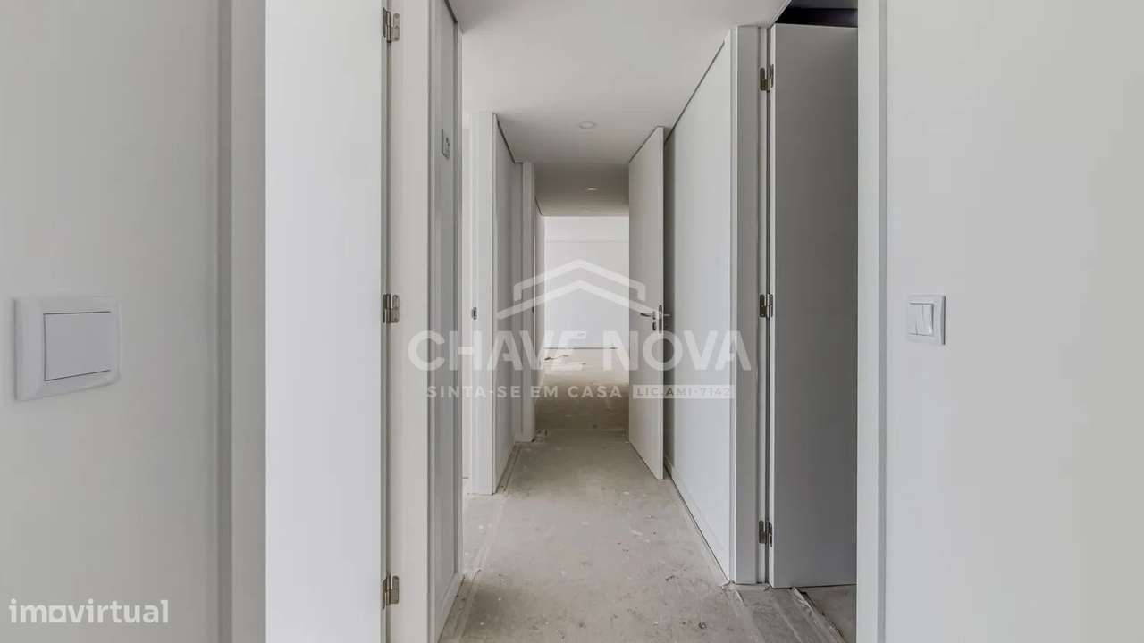Apartamento T3 Novo c/ Lugar de Garagem Duplo na Madalena-8