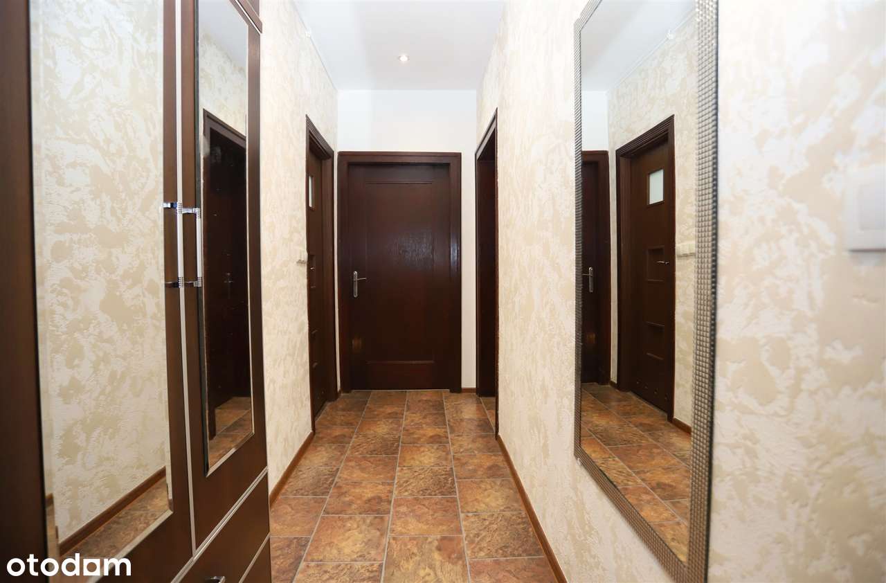 Przestronne trzypokojowe mieszkanie w dogodnej lokalizacji-14