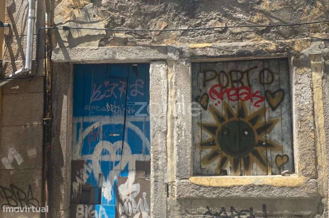 Terreno na baixa do Porto - junto ao rio - Grande imagem: 2/22