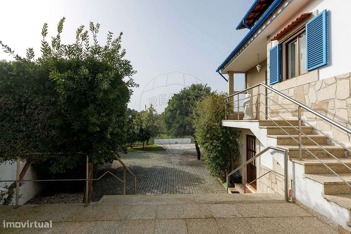 Moradia T8 para venda-12