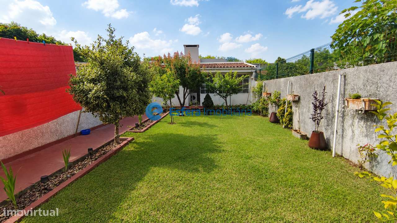 Moradia a 1 Km praia Miramar-24