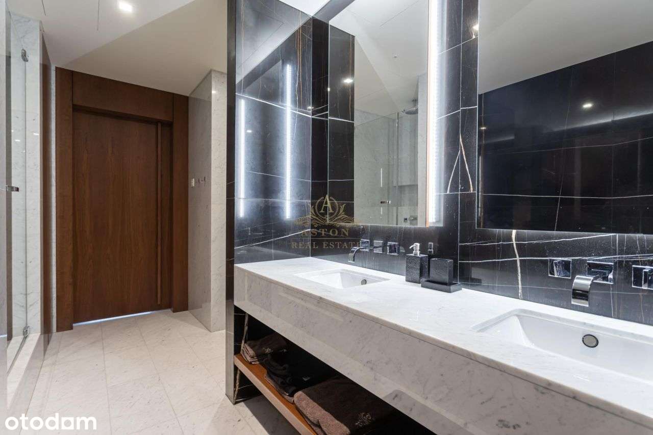 Złota 44 High-Floor Corner Apartment, Panoramic Sk-15