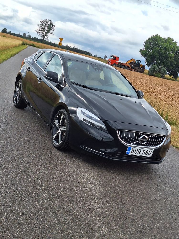 Volvo V40 II (2012-) D2 Drive-E Inscription 2018