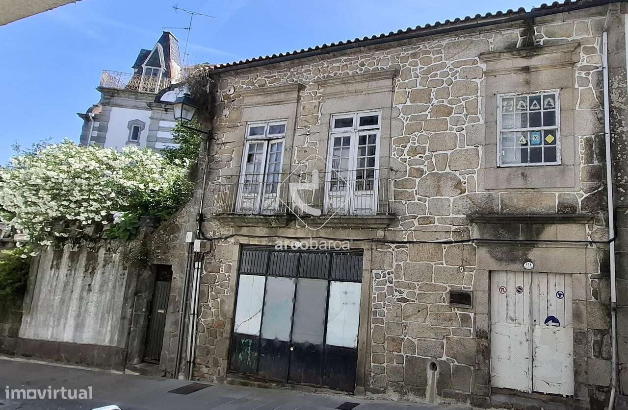 Prédio Zona histórica para reabilitação - Ponte de Lima