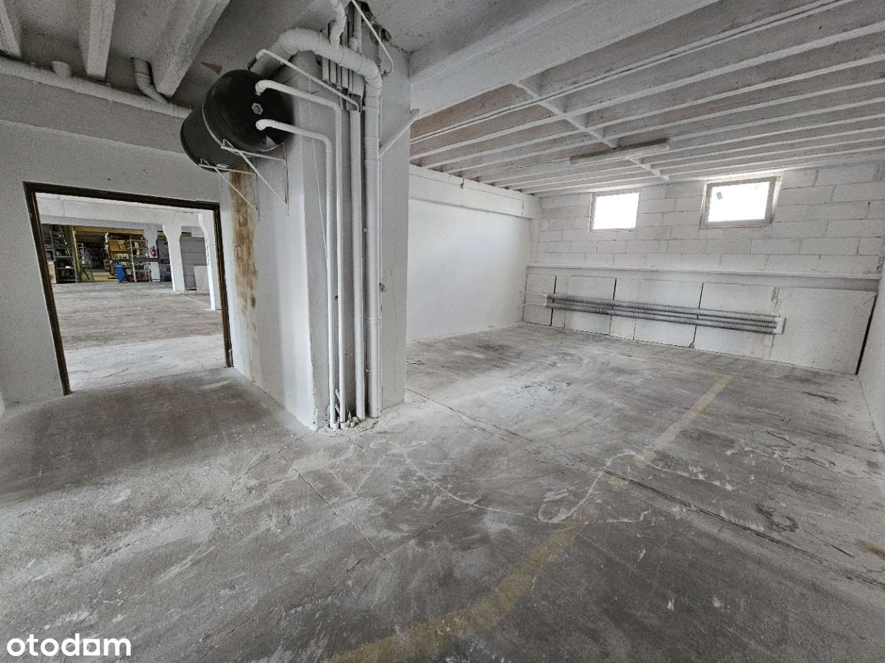 Magazyn z rampą i windą towarową, produkcja - Pełny obrazek: 4/4