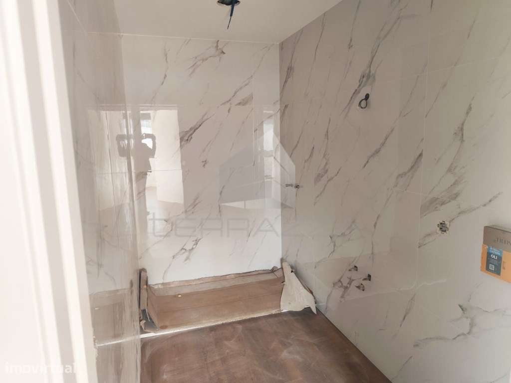 Andar moradia T2-18