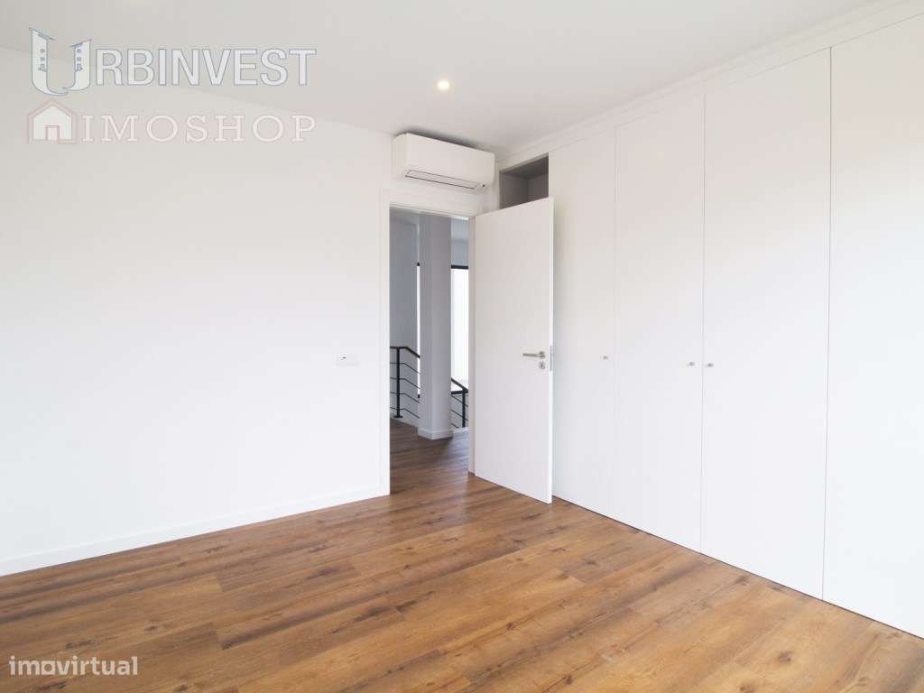 Moradia T4 a curta distância da praia do Almargem, em Quarteira, Al...-16