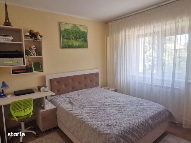 Apartament 3 camere la str.Primaverii