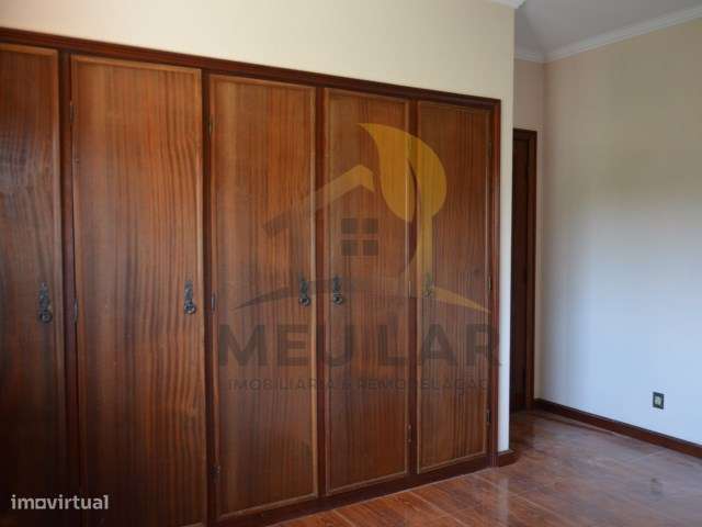 Moradia T4 + 2 Independe São Roque-22